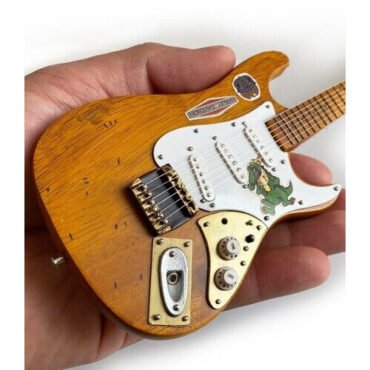Axe Heaven Jerry Garcia Alligator Graham Nash Tribute Mini Guitar Replica Collectible Officially Licensed JG-404 Collectibles (Large Item, Collectible, Figure)