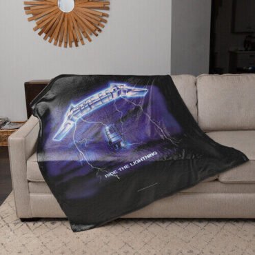 Rocksax -  Metallica - Sherpa Fleece Blanket - Ride The Lightning (60 in x 80 in) Collectibles (Large Item, Blanket)