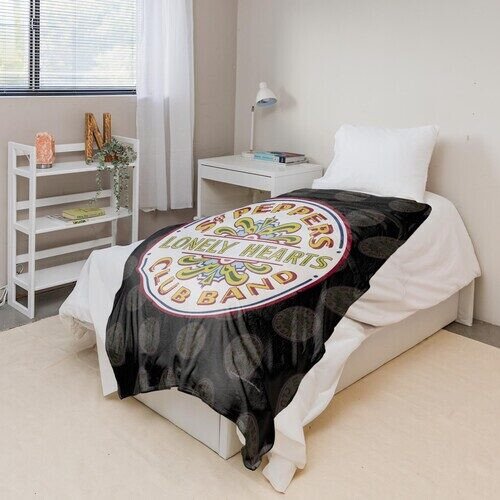 Rocksax -  The Beatles - Sherpa Fleece Blanket - Sgt. Pepper's (60 in x 80 in) Collectibles (Large Item, Blanket)