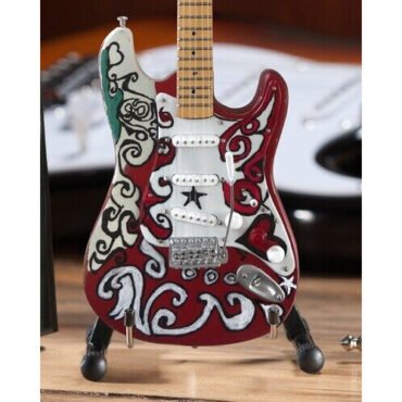 Axe Heaven Jimi Hendrix Fender Stratocaster Saville JH-805 Collectibles (Large Item, Collectible)