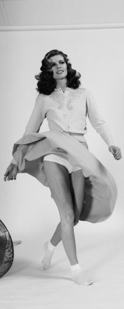 Paula turnbull doing the photo shoot for rush