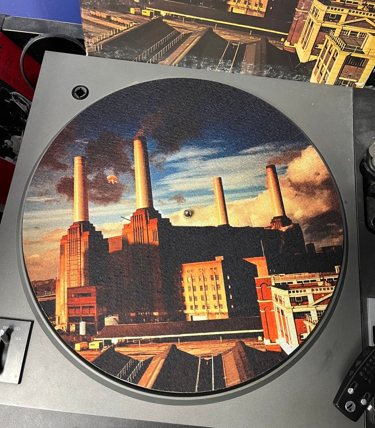 Bluescentrics official Pink Floyd Animals graphic turntable slipmat