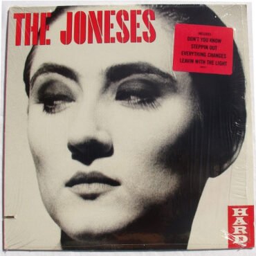 The Joneses (4)-0