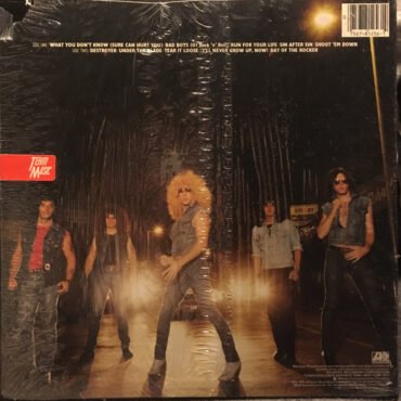 Twisted Sister-1